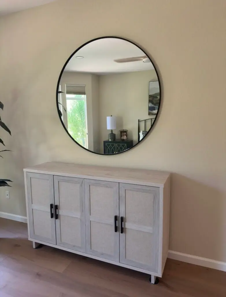 Art and Mirror Hanging Service in Sun City West — Maricopa County