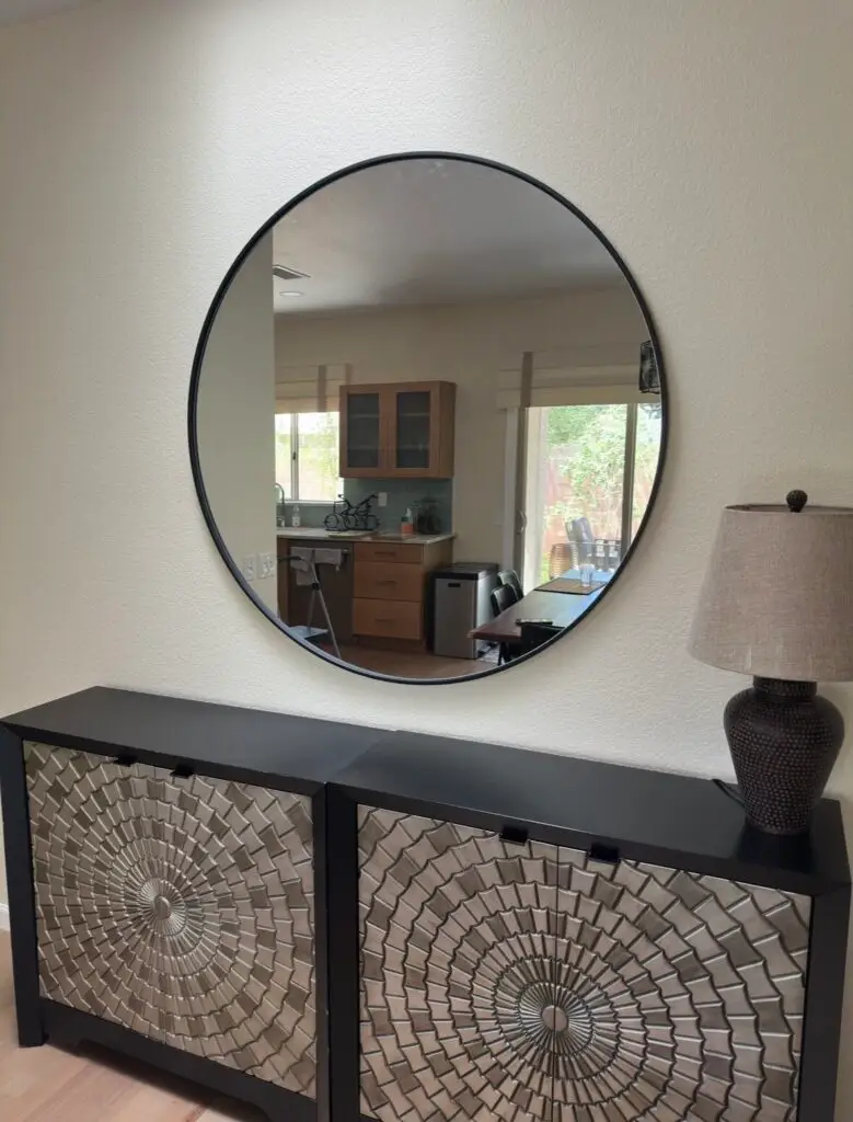 Art and Mirror Hanging Service in Sun City West — mirror mounting